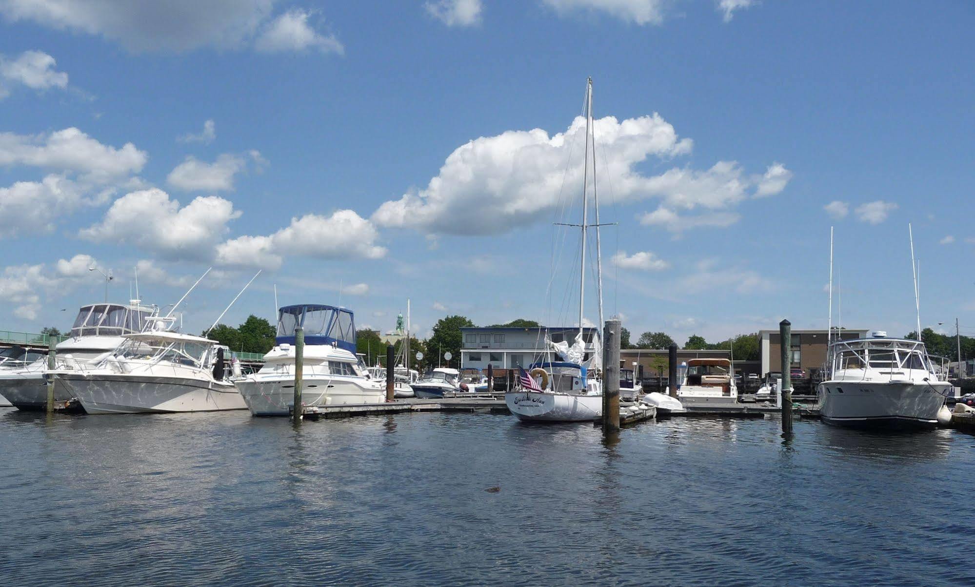 Seaport Resort And Marina Fairhaven Exterior photo
